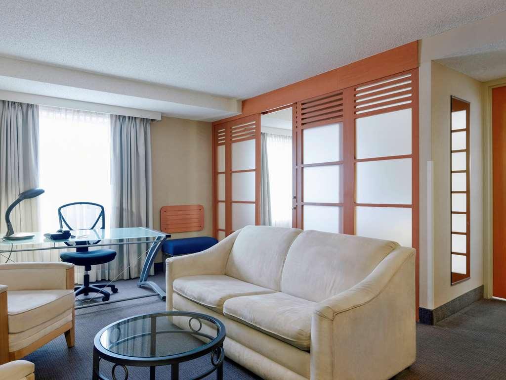 Doubletree By Hilton Ottawa Downtown Hotell Rom bilde