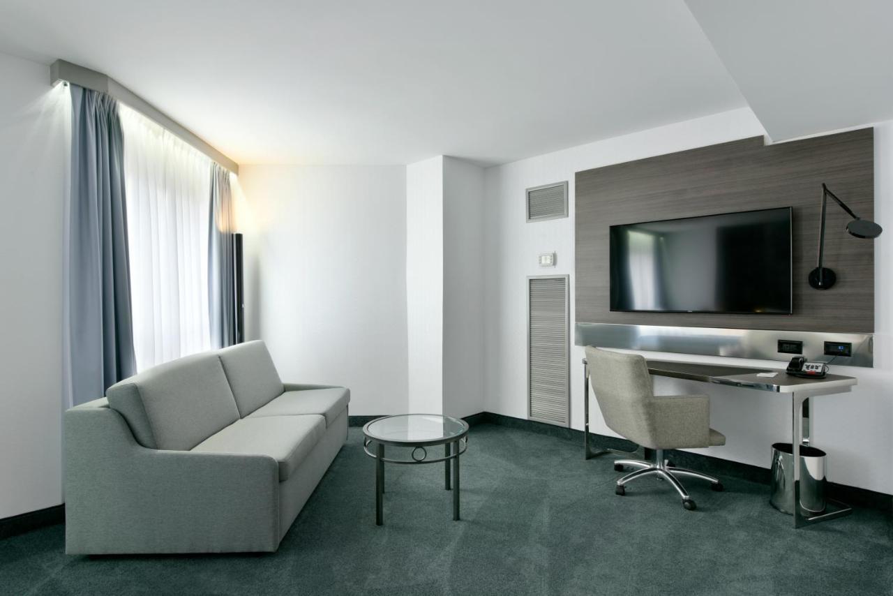 Doubletree By Hilton Ottawa Downtown Hotell Eksteriør bilde